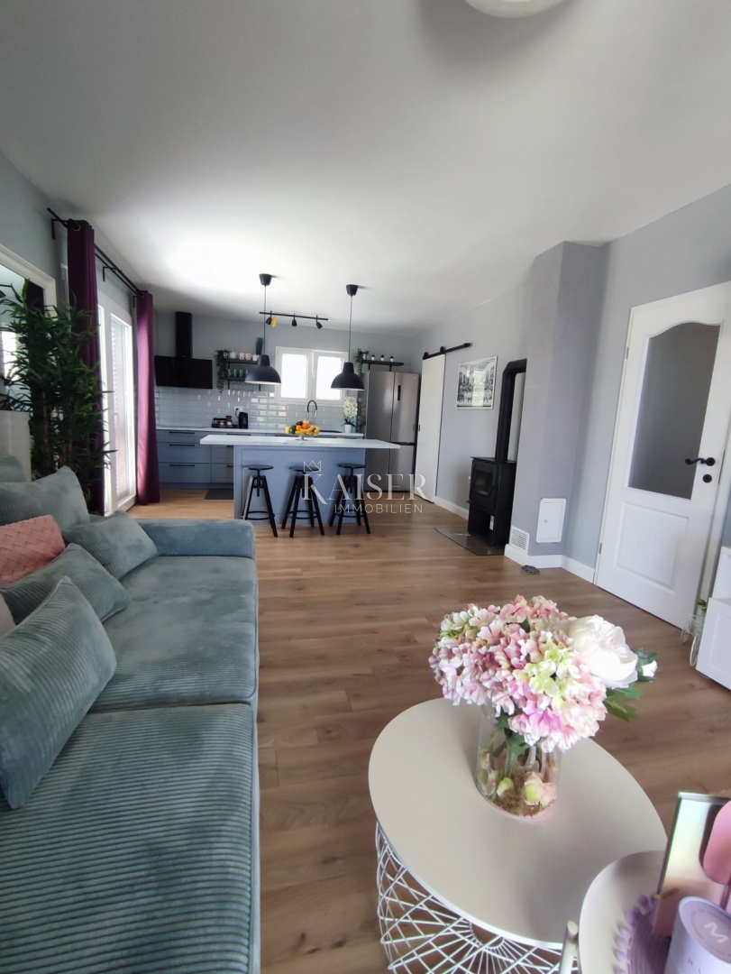 Casa In vendita - SPLITSKO-DALMATINSKA KAŠTELA