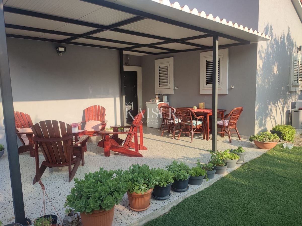 Casa In vendita - SPLITSKO-DALMATINSKA KAŠTELA