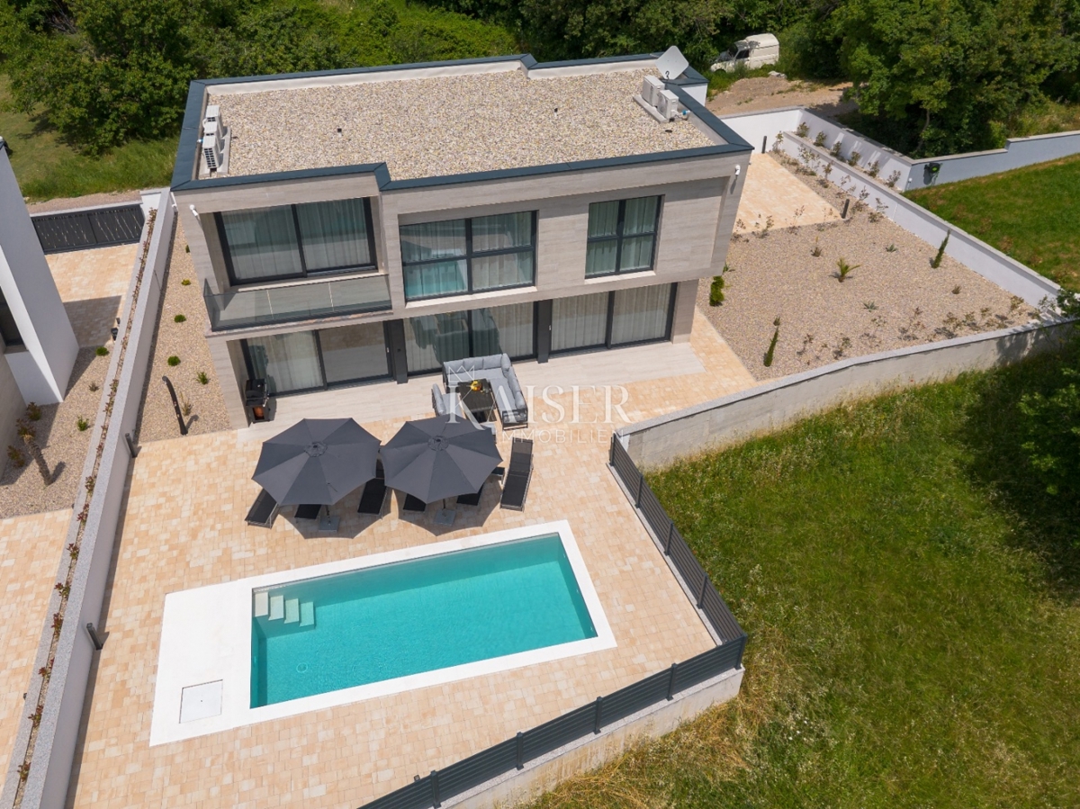 Kuća Na prodaju - PRIMORSKO-GORANSKA VINODOLSKA OPĆINA