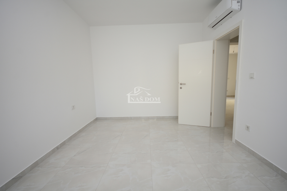House For sale - ŠIBENSKO-KNINSKA VODICE