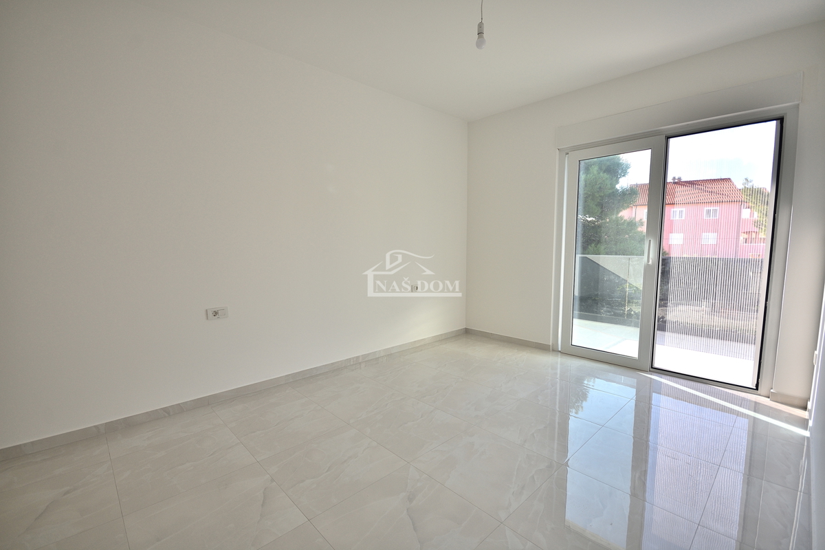 House For sale - ŠIBENSKO-KNINSKA VODICE