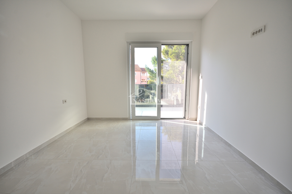 House For sale - ŠIBENSKO-KNINSKA VODICE