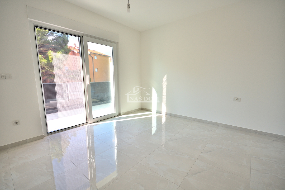 House For sale - ŠIBENSKO-KNINSKA VODICE