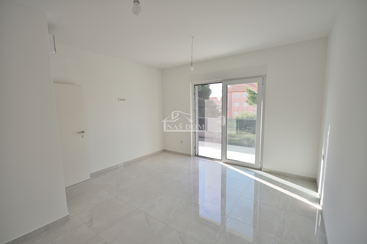 House For sale - ŠIBENSKO-KNINSKA VODICE
