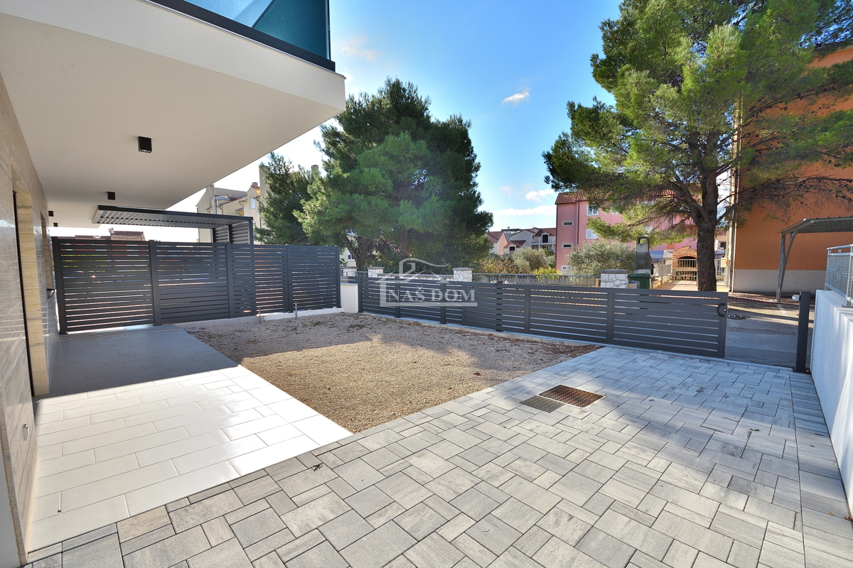 House For sale - ŠIBENSKO-KNINSKA VODICE