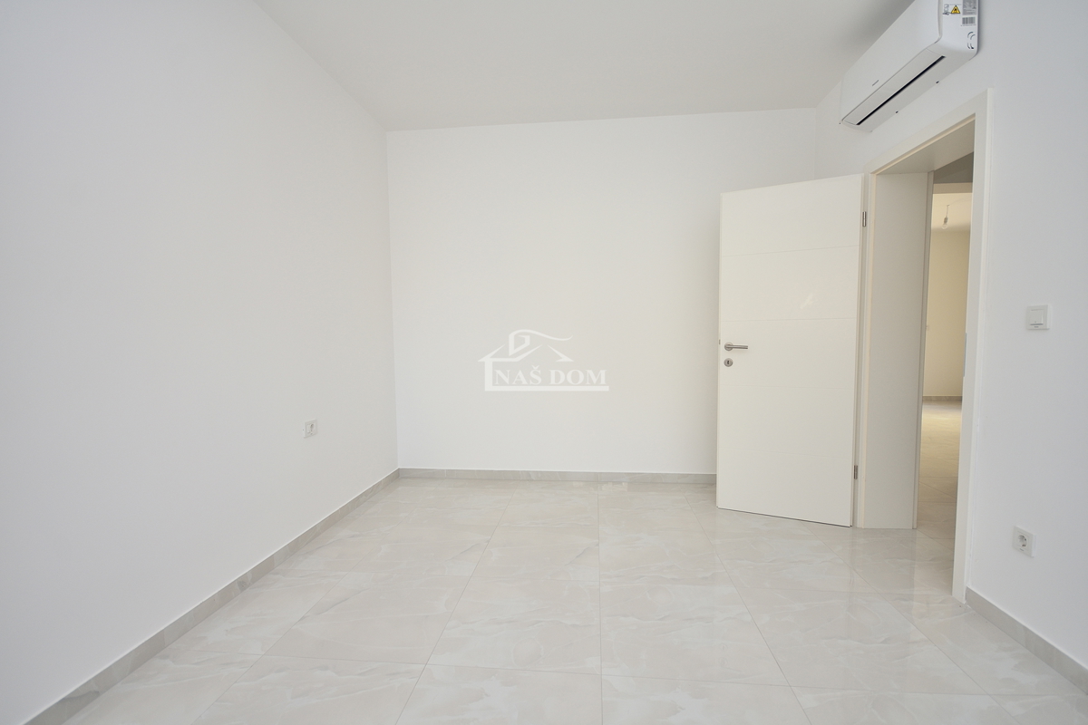 House For sale - ŠIBENSKO-KNINSKA VODICE
