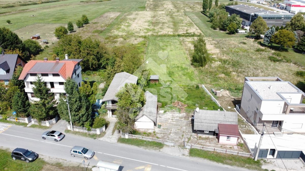 Hiša Na predaj - ZAGREBAČKA STUPNIK