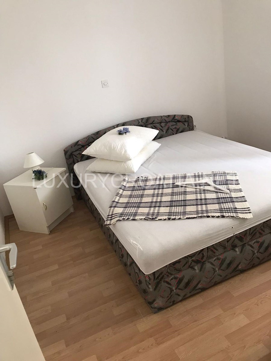Casa In vendita - ŠIBENSKO-KNINSKA ROGOZNICA