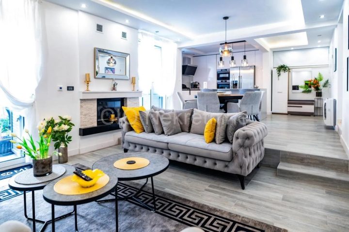 Casa da affittare 273 m² – Split