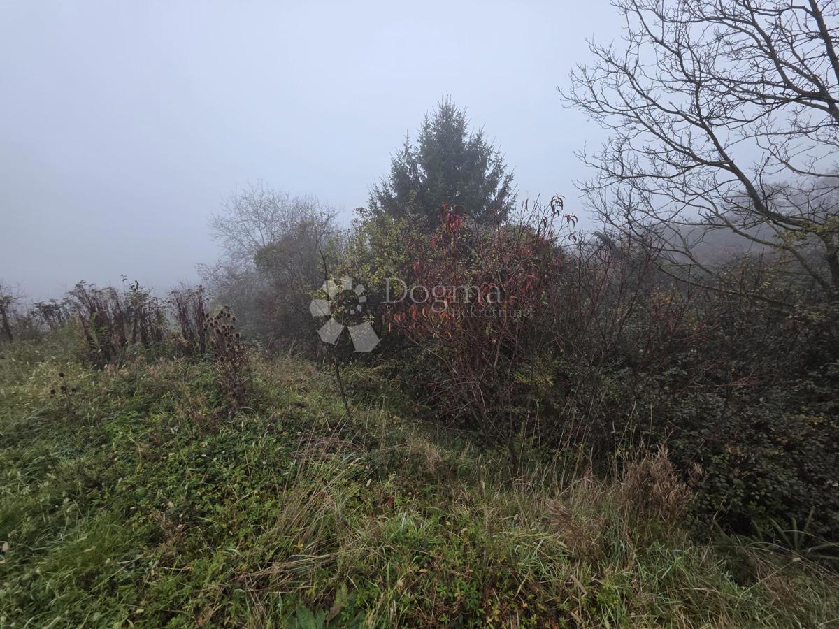 Zemljište Na prodaju - Zagrebačka Jakovlje - foto 1/6