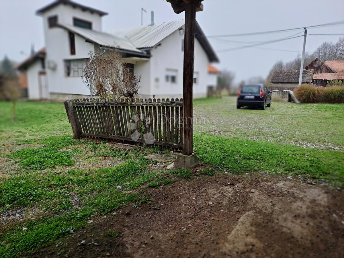Dom Na sprzedaż - SISAČKO-MOSLAVAČKA GLINA