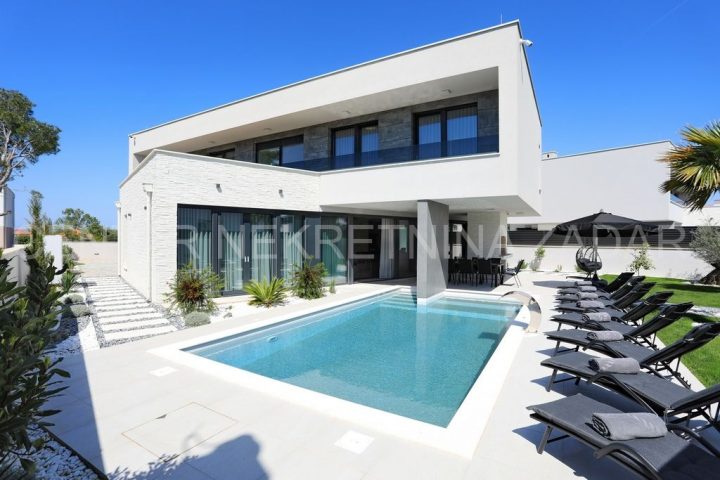 House for sale 263 m² – Nin
