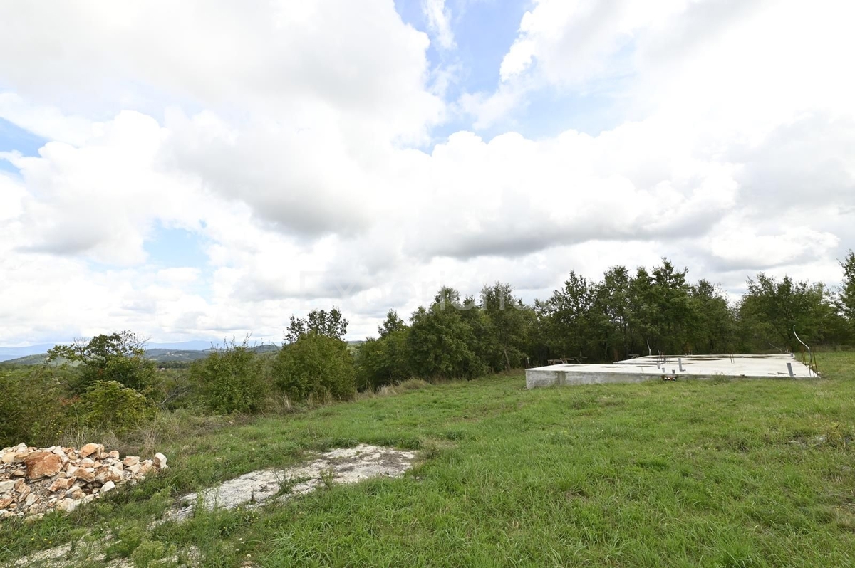 Land For sale - ISTARSKA VIŠNJAN
