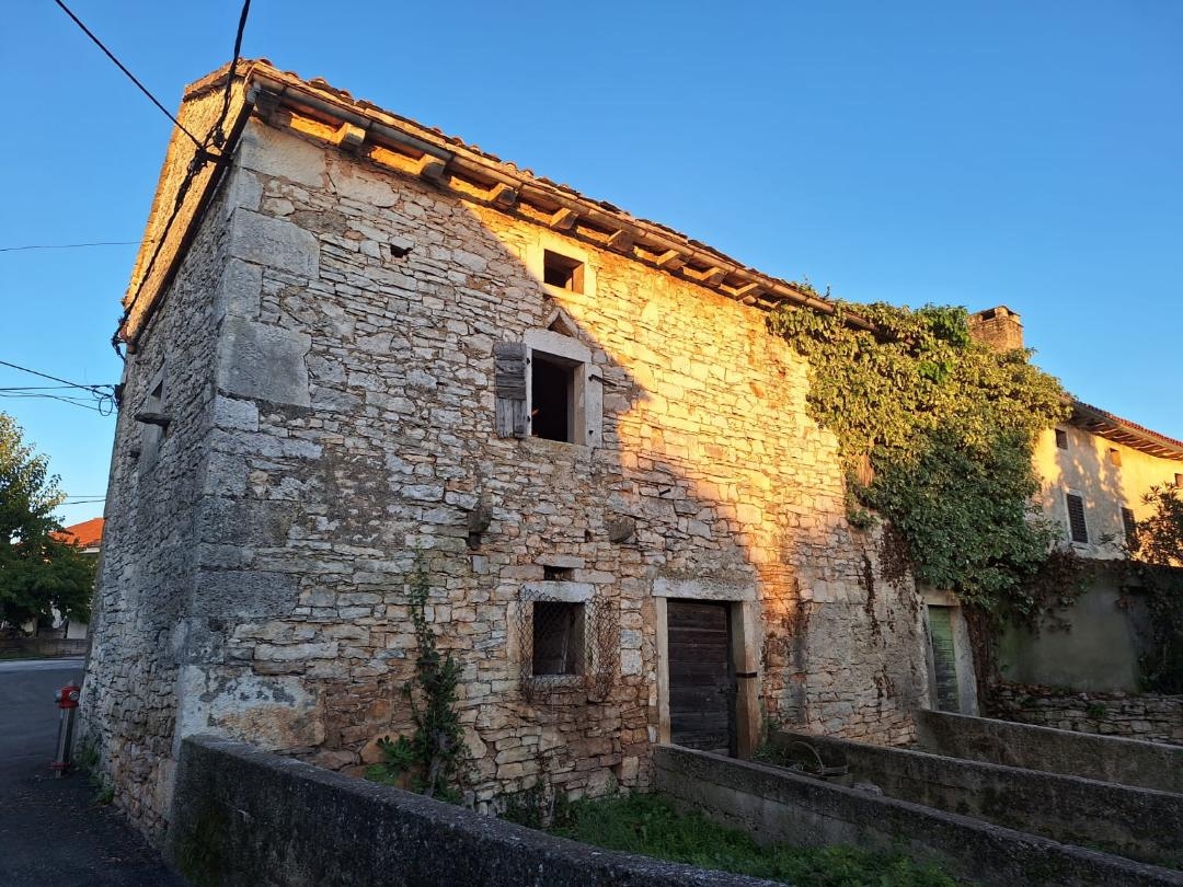 Kuća Na prodaju - Istarska Marčana - foto 1/4