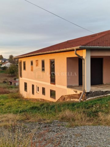 Casa in vendita 350 m² – Križ