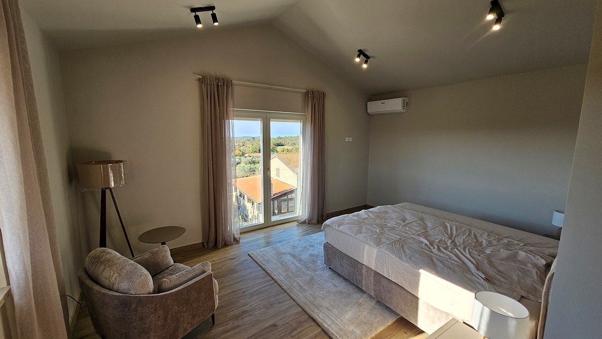 House For sale - ISTARSKA NOVIGRAD