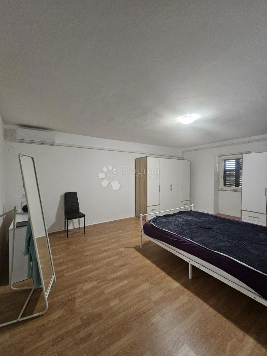 House For sale - ISTARSKA BARBAN