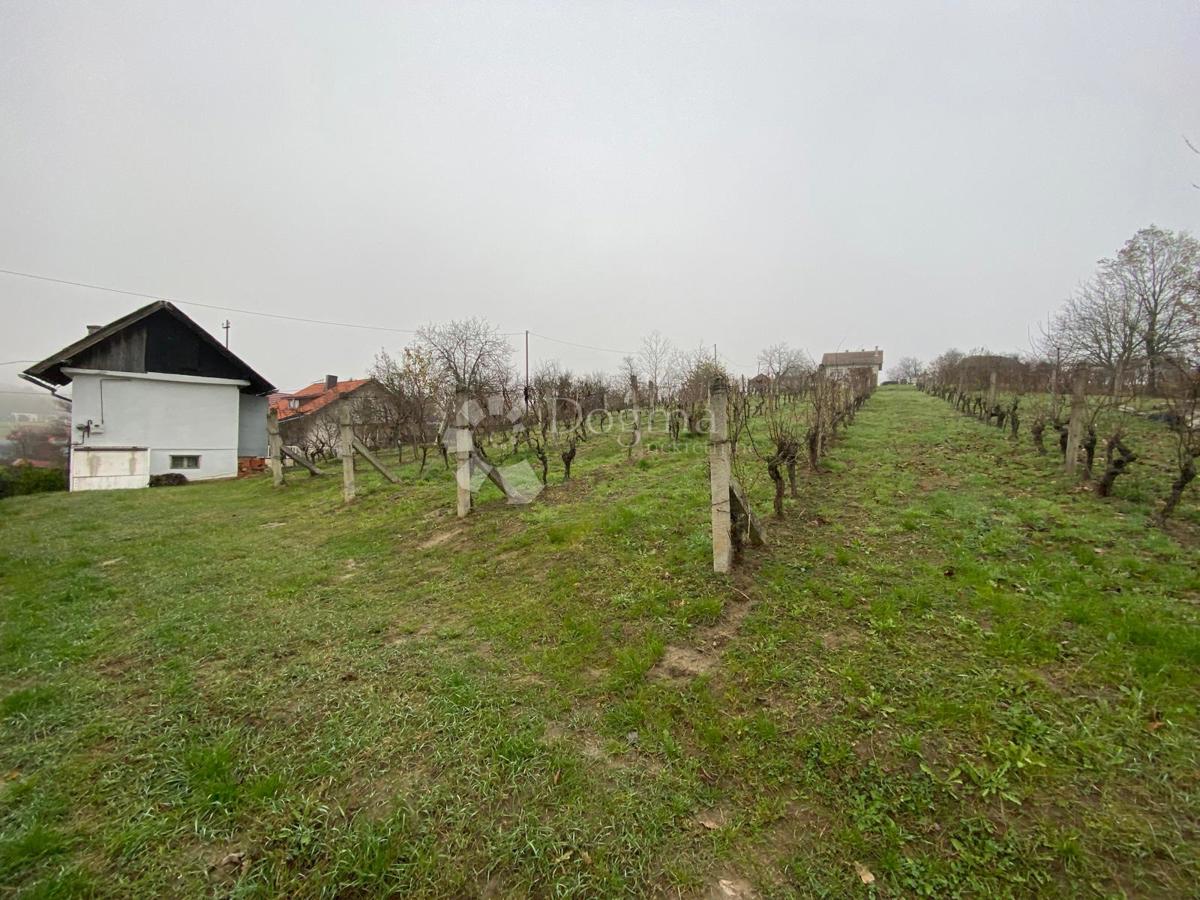 Działka Na sprzedaż - SISAČKO-MOSLAVAČKA POPOVAČA