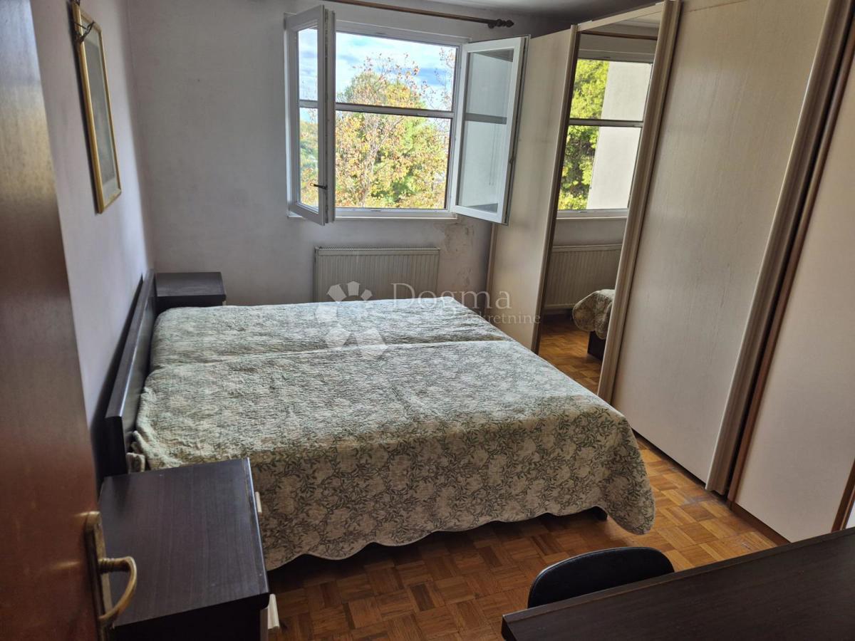 Mieszkanie Na sprzedaż - SPLITSKO-DALMATINSKA SPLIT