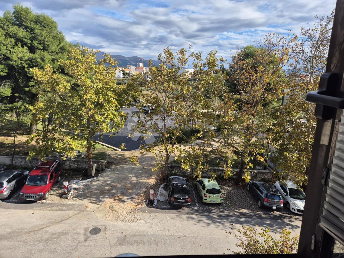Mieszkanie Na sprzedaż - SPLITSKO-DALMATINSKA SPLIT