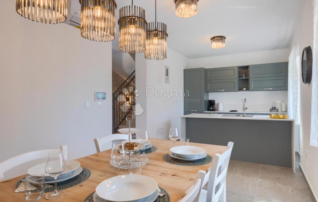 House For sale - Istarska Višnjan - foto 3/30