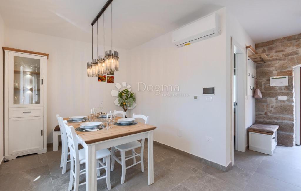 House For sale - Istarska Višnjan - foto 4/30