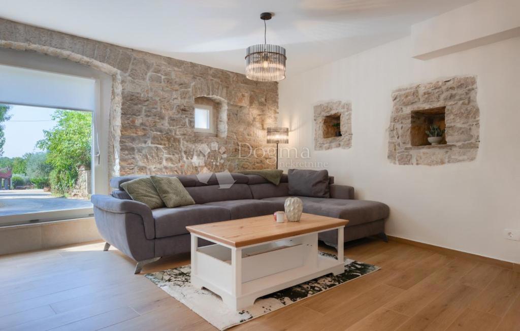 House For sale - ISTARSKA VIŠNJAN
