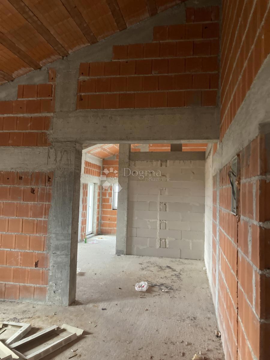 Poslovni prostori Za najem - ŠIBENSKO-KNINSKA ŠIBENIK