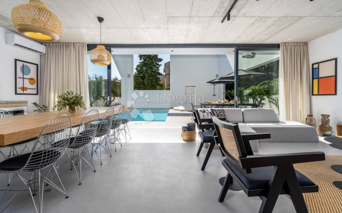 House For sale - SPLITSKO-DALMATINSKA BRAČ