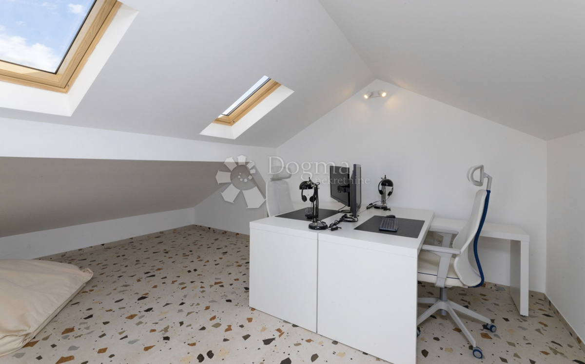 House For sale - SPLITSKO-DALMATINSKA BRAČ
