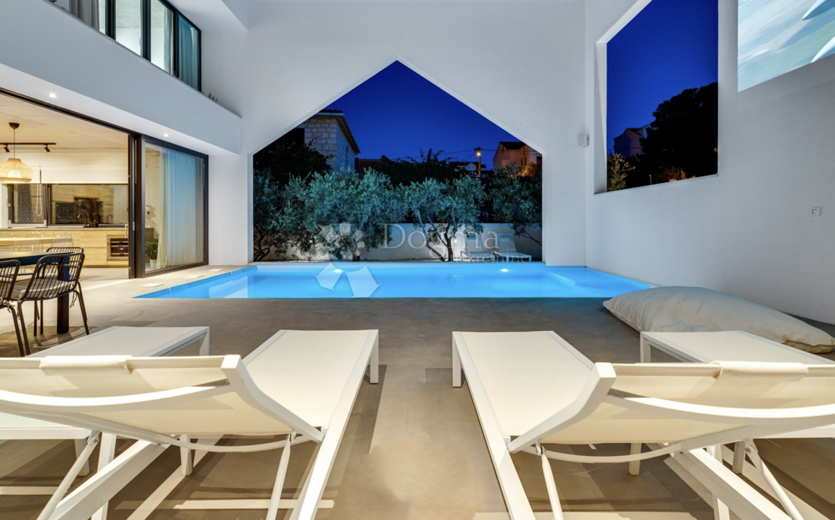 House For sale - SPLITSKO-DALMATINSKA BRAČ