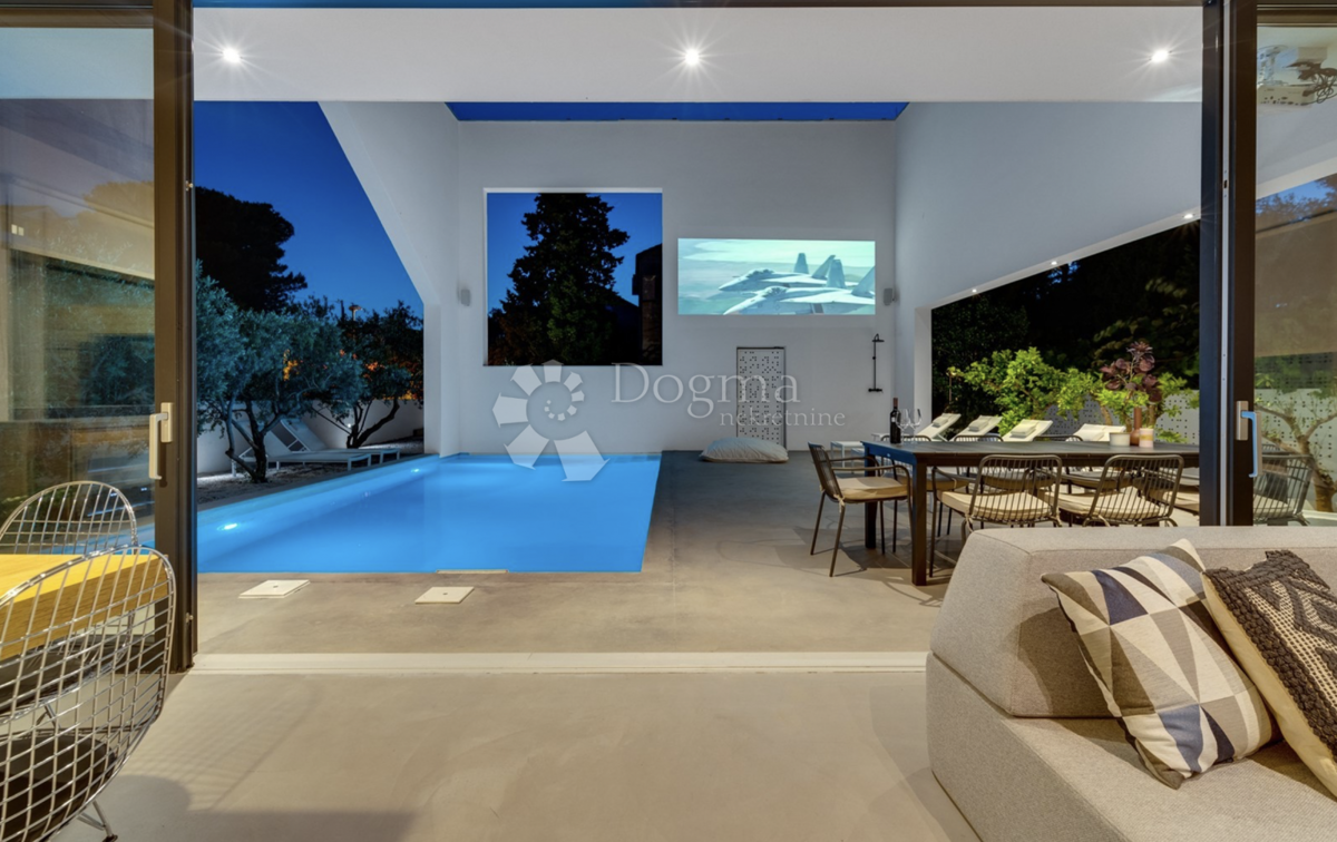 House For sale - SPLITSKO-DALMATINSKA BRAČ