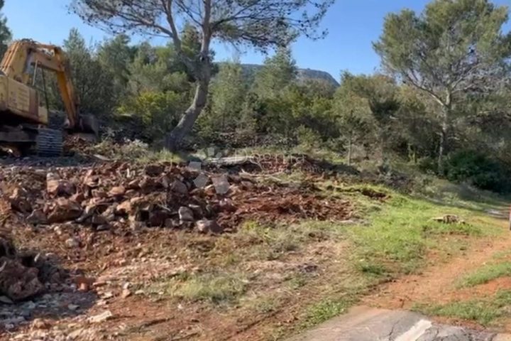 Terrain à vendre 1900 m² – Jelsa