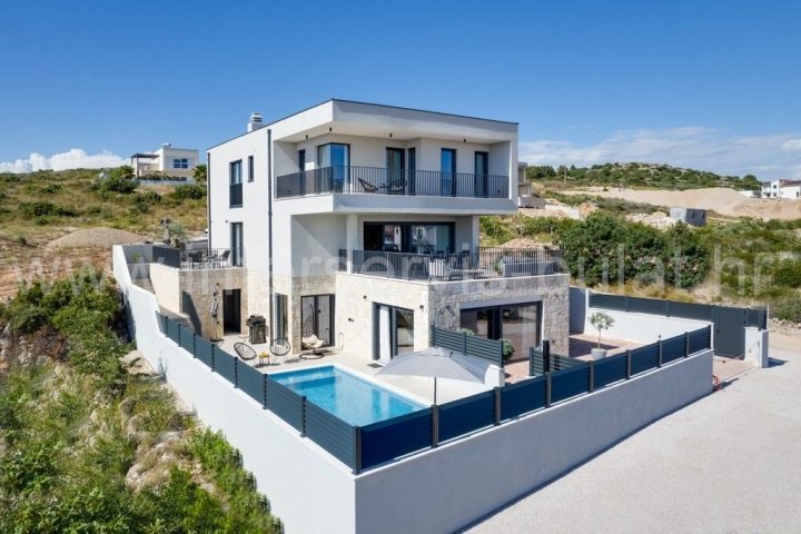 Dom na prenájom 295 m² – Šibenik