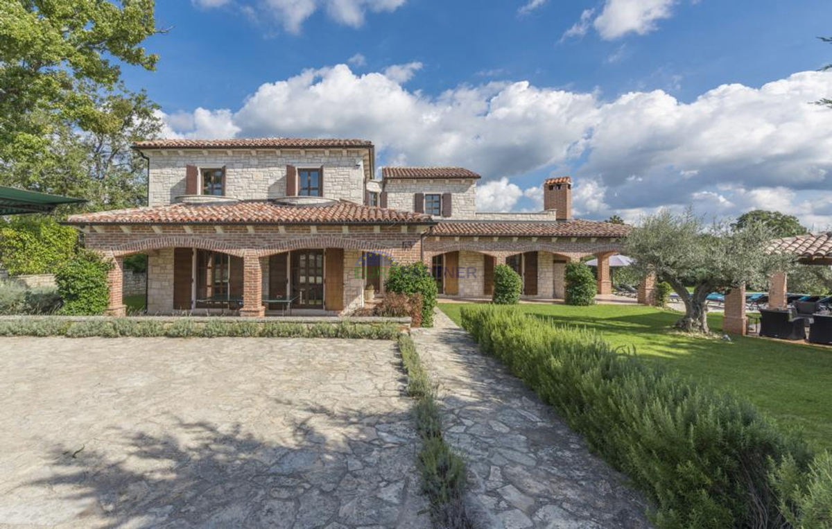House For sale - Istarska Višnjan - foto 1/45