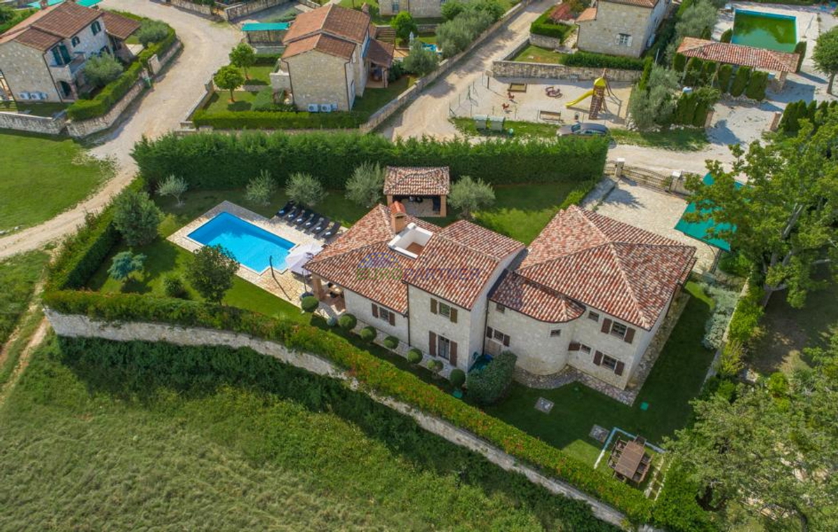 House For sale - Istarska Višnjan - foto 4/45