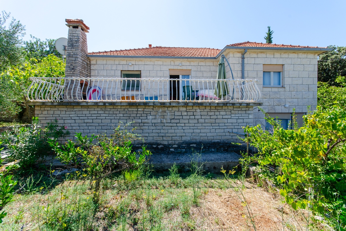 House For sale - SPLITSKO-DALMATINSKA BRAČ