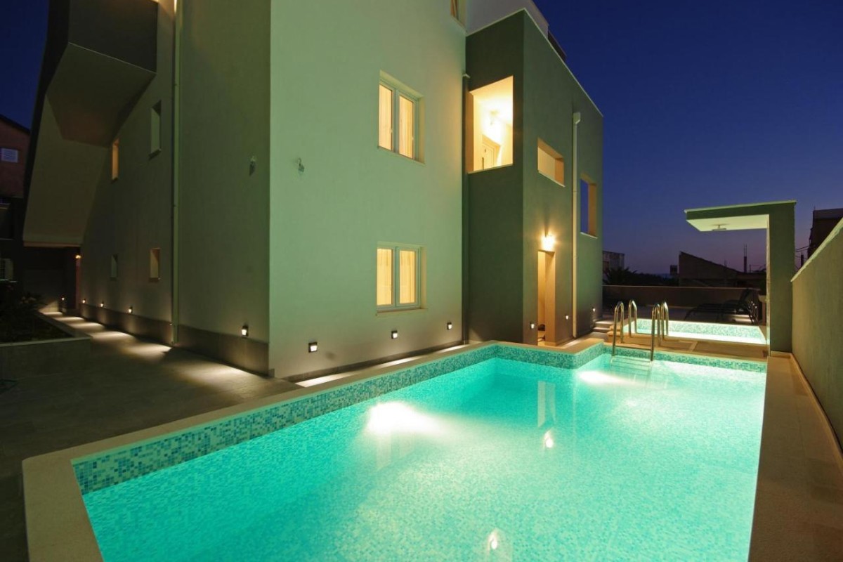 Flat For sale - SPLITSKO-DALMATINSKA MAKARSKA