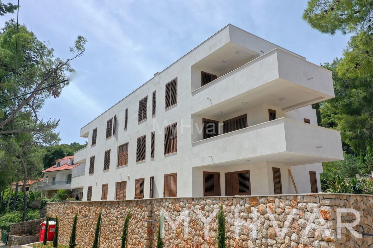 House For sale - SPLITSKO-DALMATINSKA JELSA