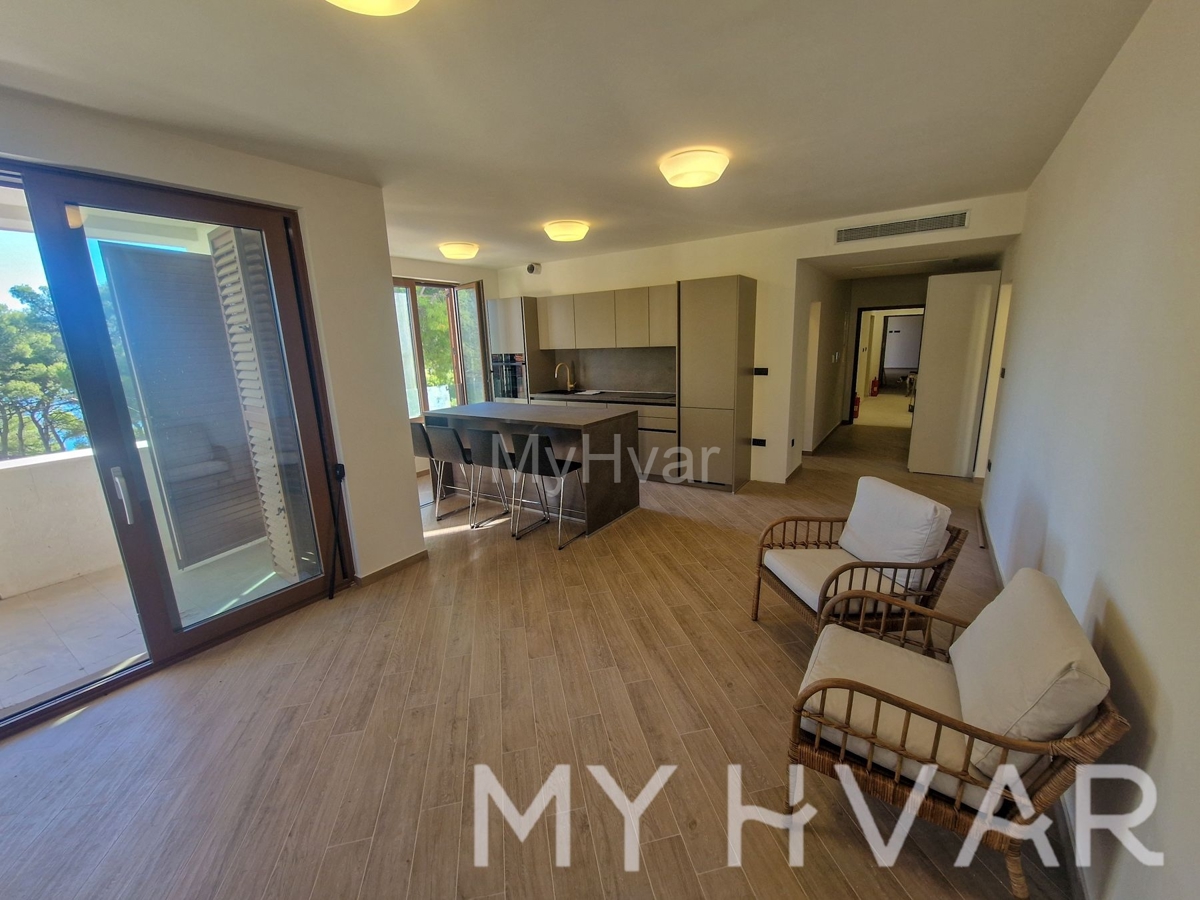 House For sale - SPLITSKO-DALMATINSKA JELSA