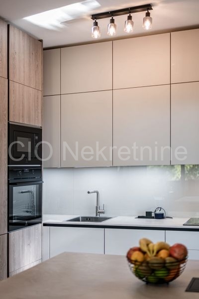 Appartamento In vendita - SPLITSKO-DALMATINSKA PODSTRANA