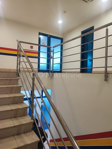 Locaux commerciaux à louer 170 m² – Klis
