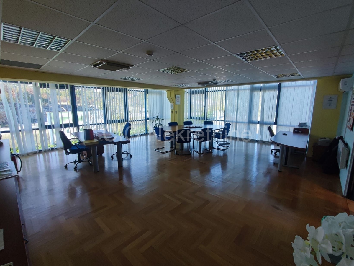 Commerciale Da affittare - SPLITSKO-DALMATINSKA KLIS