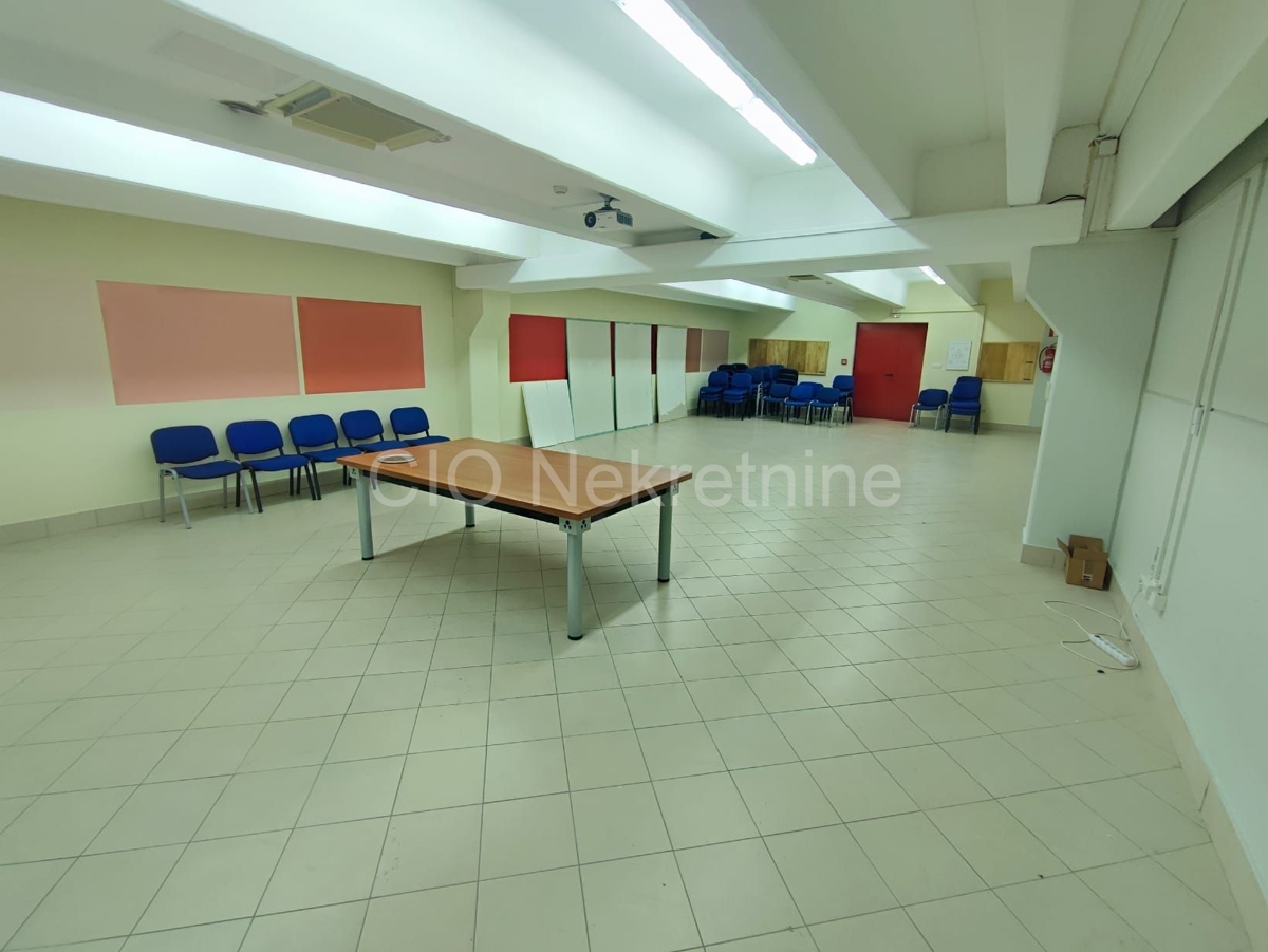 Commerciale Da affittare - SPLITSKO-DALMATINSKA KLIS
