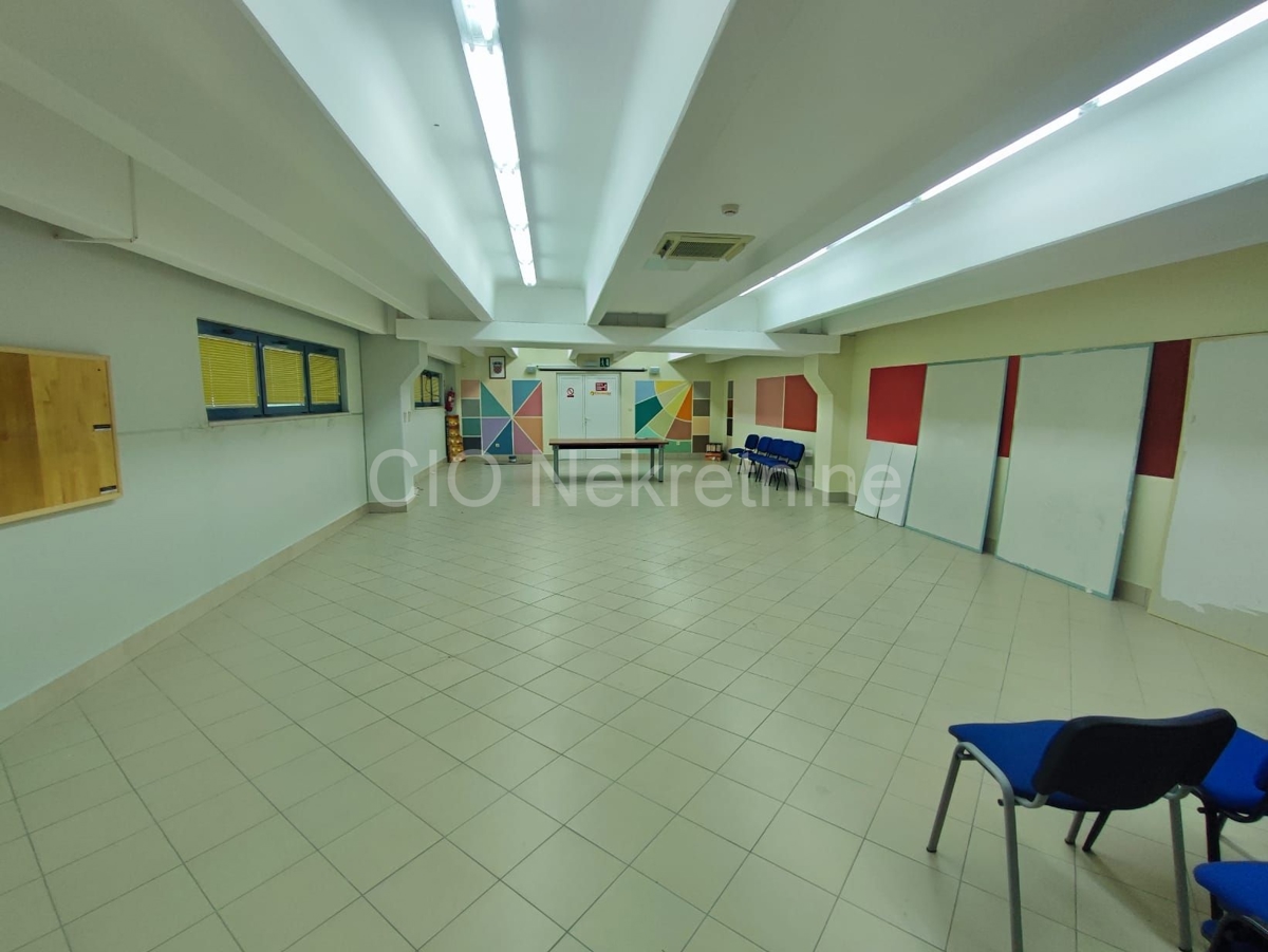 Commerciale Da affittare - SPLITSKO-DALMATINSKA KLIS