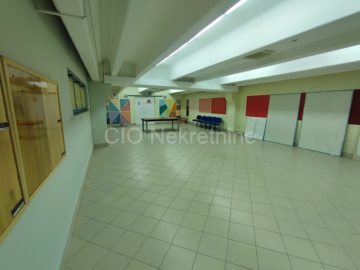Commerciale Da affittare - SPLITSKO-DALMATINSKA KLIS
