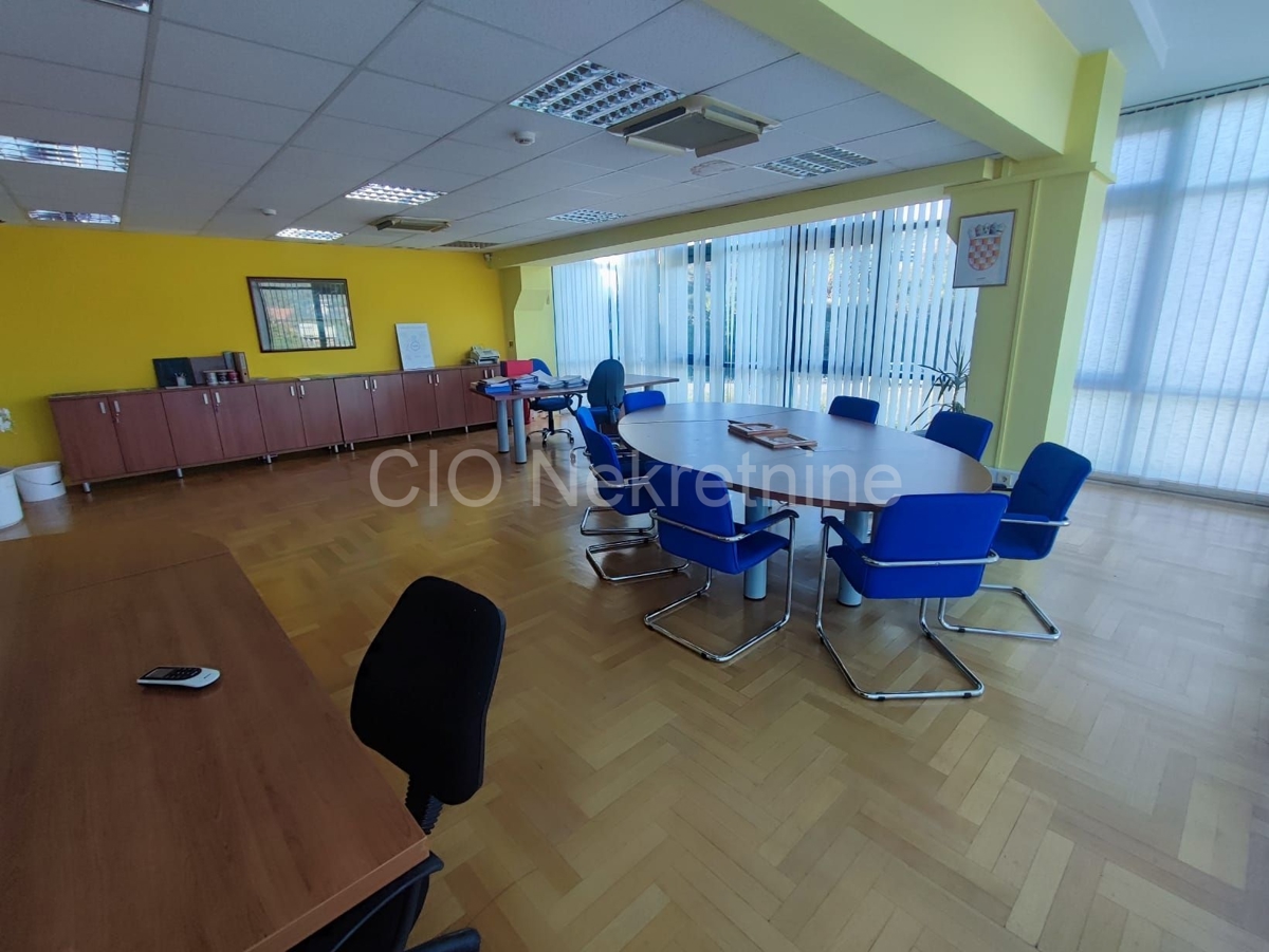 Commerciale Da affittare - SPLITSKO-DALMATINSKA KLIS