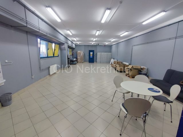 Locaux commerciaux à louer 135 m² – Klis