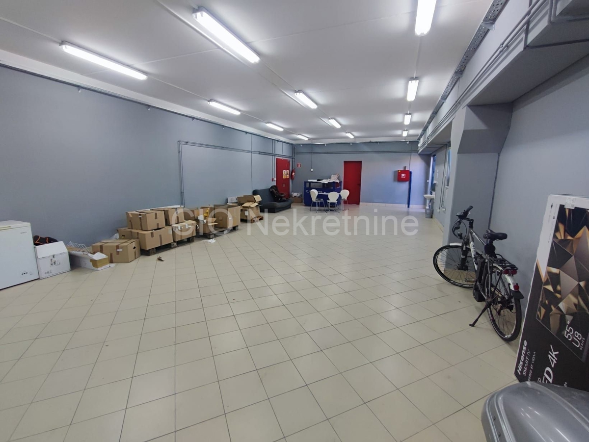Commerciale Da affittare - SPLITSKO-DALMATINSKA KLIS