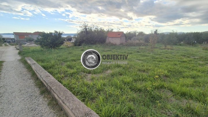 Parcela na predaj 1500 m² – Kaštela
